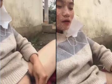 Em học sinh lồn lúc nào cũng nứng thủ dâm giữa sân